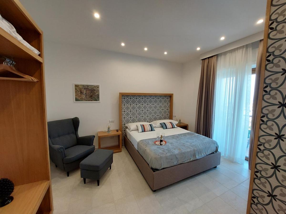 Mistral Luxury Suites Sorrento Ngoại thất bức ảnh